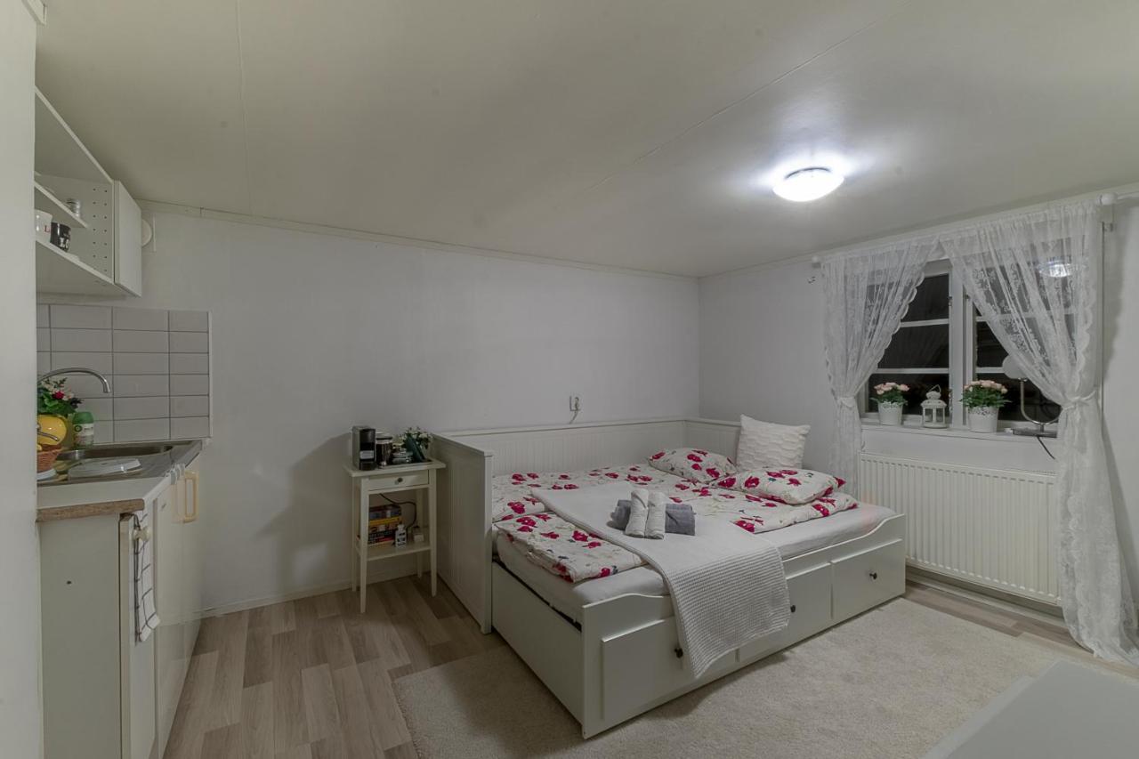 Skogsstuga I Bassholma Villa Munka-Ljungby Ngoại thất bức ảnh