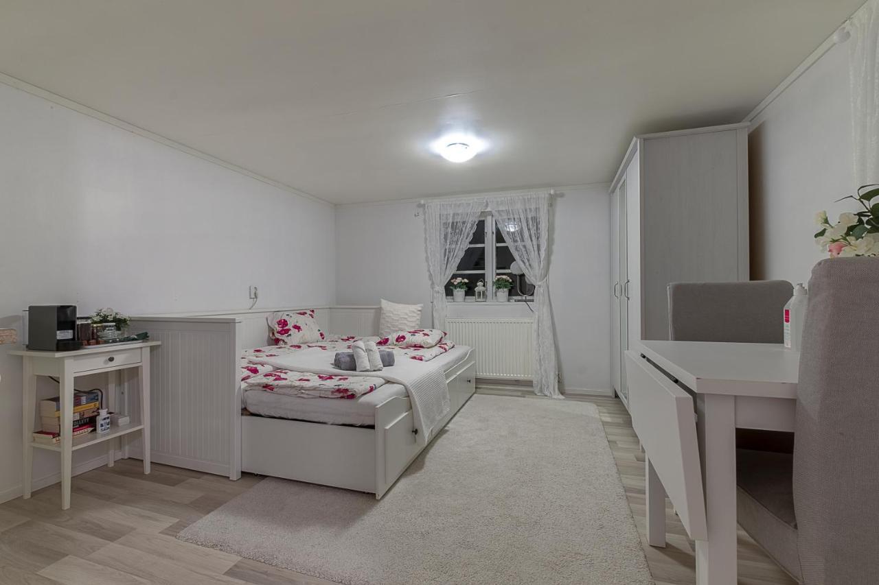 Skogsstuga I Bassholma Villa Munka-Ljungby Ngoại thất bức ảnh
